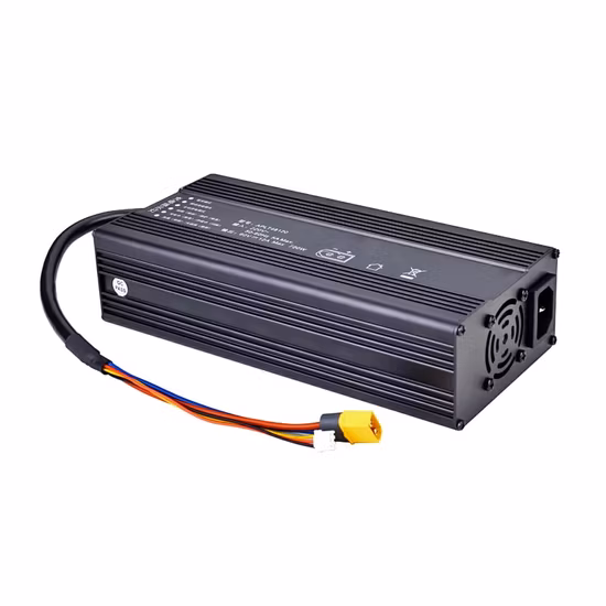 Factory Direct Sale 84V 40A 3600W Charger for 20s 72V 74V Li-ion/Lithium Polymer Battery for Electric Tools/Wireless Monitoring/EV /Scooter/Solar